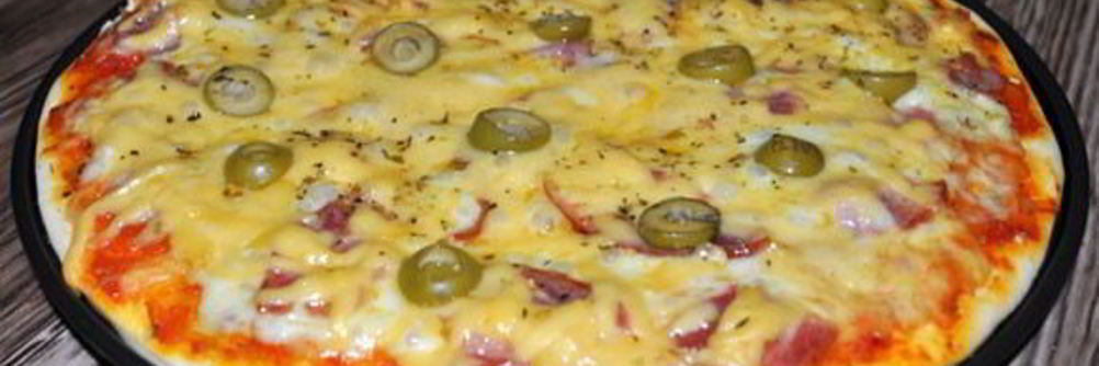 Пицца с ветчиной и сыром