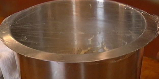 пицца с яйцом и шпинатом