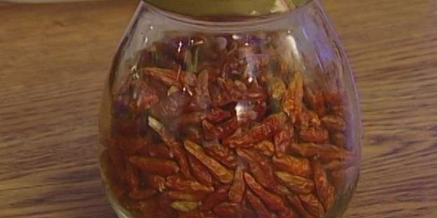 пицца с яйцом и шпинатом