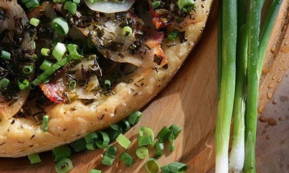 Рецепт пиццы с зеленым луком и тимьяном