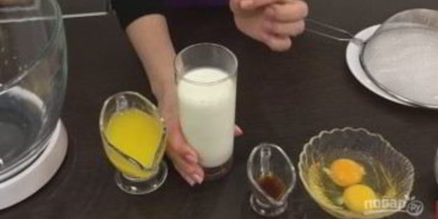 американские пончики, покрытые шоколадом