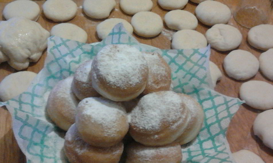 Рецепт пончиков из сдобного теста