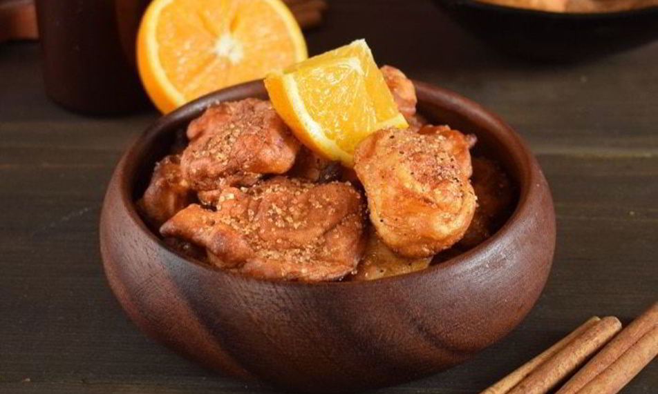 Рецепт пончиков на кефире с пряным сахаром и шоколадным соусом