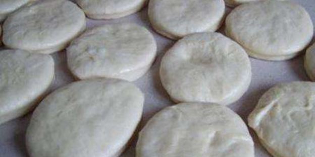 пончики суфганиет — традиционная еврейская выпечка на хануку