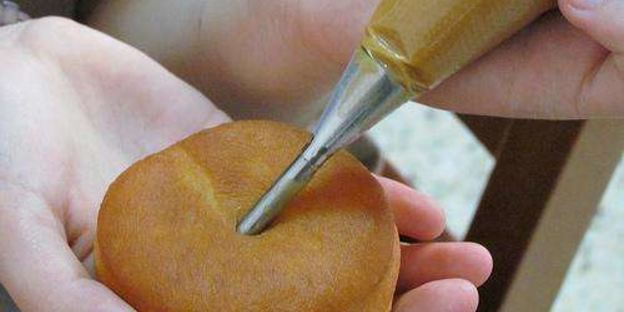 пончики суфганиет — традиционная еврейская выпечка на хануку