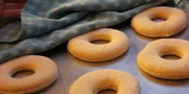 пончики во фритюре