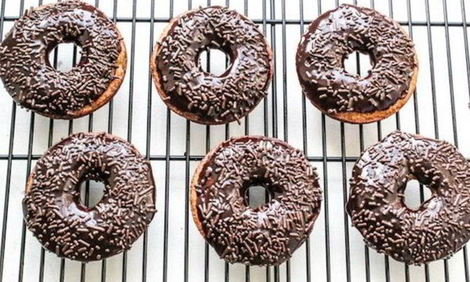 Рецепт пышных банановых пончиков