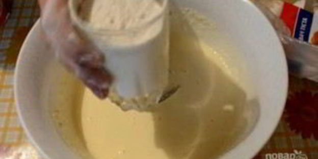 творожные пончики с клубникой