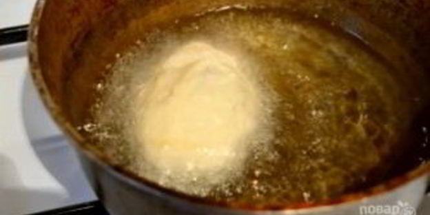 творожные пончики с клубникой