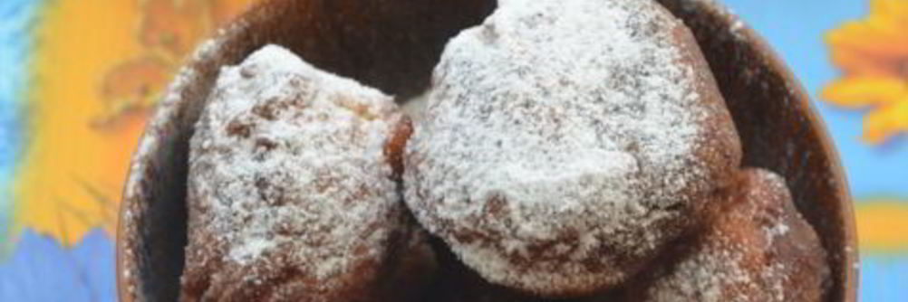 Творожные пончики с малиной