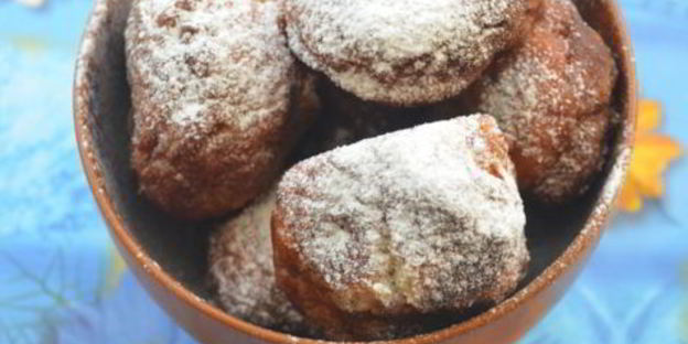 творожные пончики с малиной