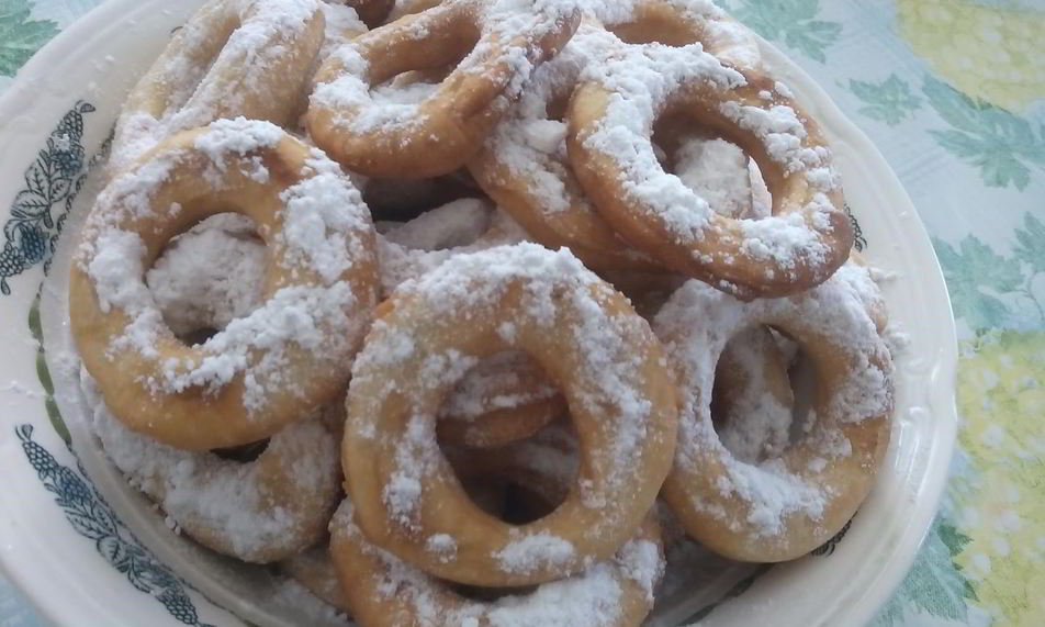 Рецепт воздушных пончиков на кефире