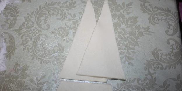 праздничные слойки с джемом