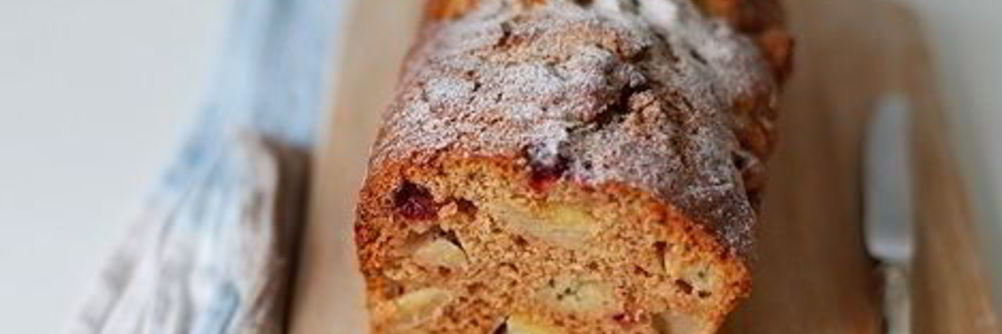 Медовая коврижка с яблоками