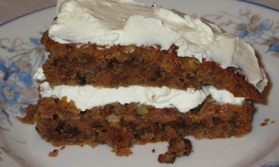 Рецепт морковной коврижки с кремом из сливочного сыра