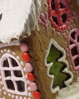 Новогодний пряничный домик-светильник