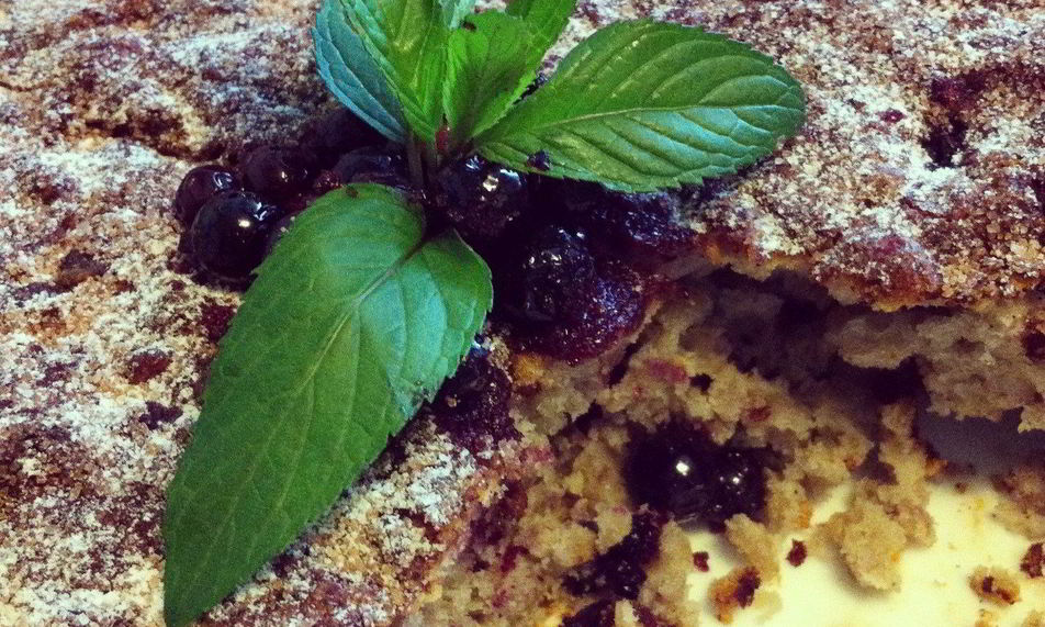 Рецепт овсяной коврижки с черной смородиной