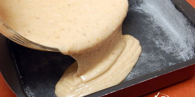 постная медовая коврижка с яблоками