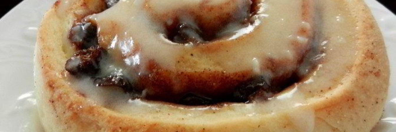 Рулетики с корицей и изюмом