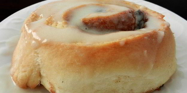 рулетики с корицей и изюмом