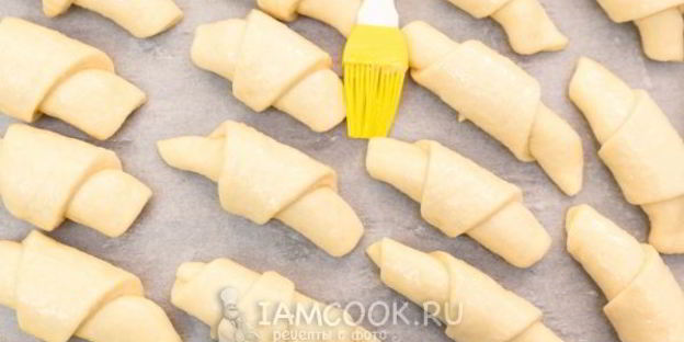 рулетики с марципаном и миндалем