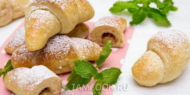 рулетики с марципаном и миндалем