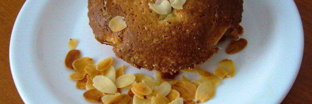 Грушевая шарлотка на раз