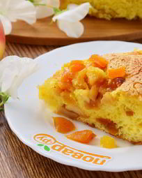 Шарлотка с яблоками