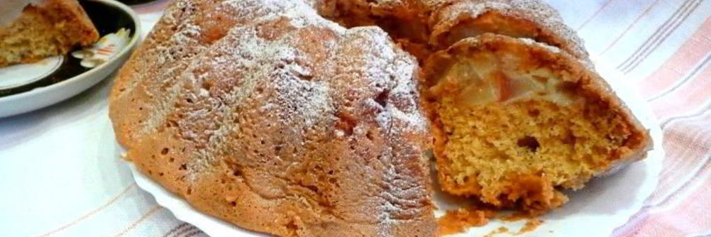 Пирог шарлотка с грушей