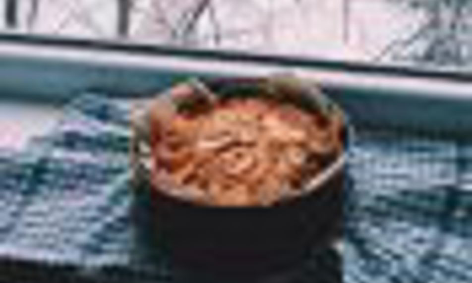 Рецепт шарлотки классической с коньяком