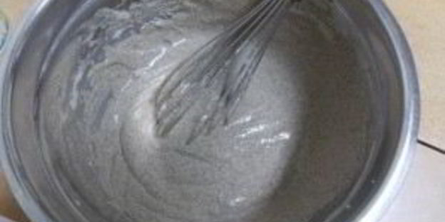 шарлотка с черникой и яблоками