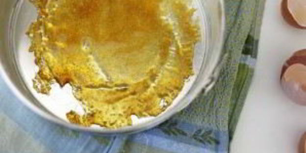 шарлотка с карамелизированными яблоками