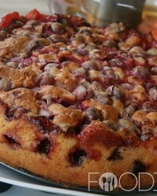 Шарлотка с крыжовником