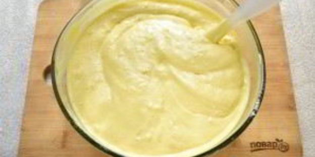 шарлотка с курагой и яблоками