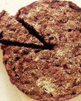 Шарлотка с шоколадной ноткой