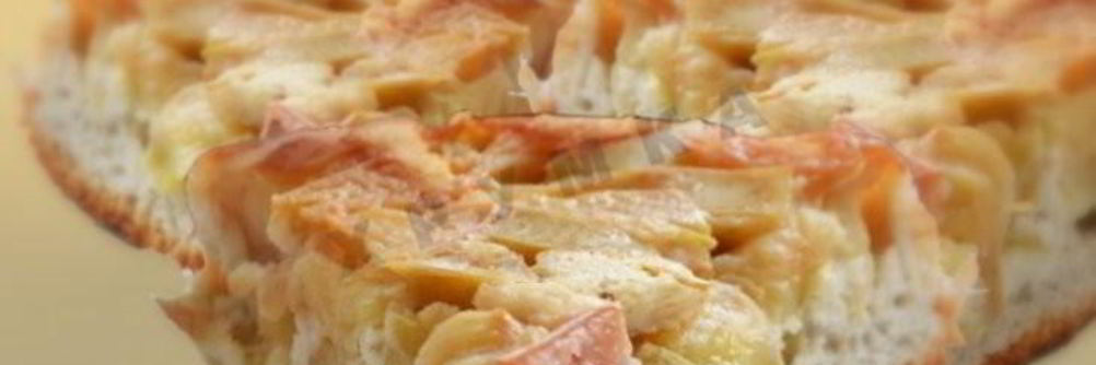 Шарлотка с творогом в мультиварке