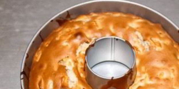 шарлотка с вареньем