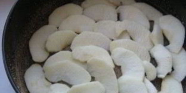 шарлотка с яблоками классическая