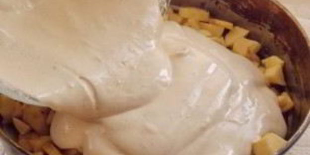 шарлотка в духовке с яблоками