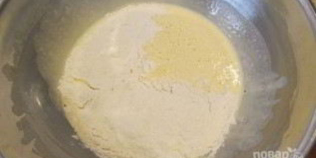 тесто на шарлотку с яблоками