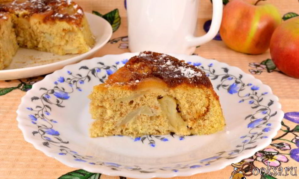 Рецепт яблочной шарлотки с карамелью в микроволновке