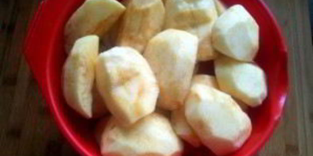 яблочная шарлотка