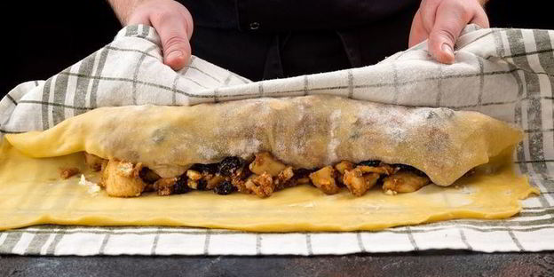 ароматный яблочный штрудель