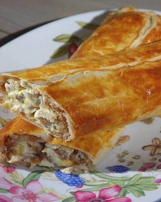 Быстрый штрудель с финиками и орехами