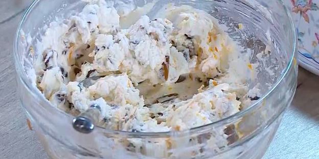 быстрый штрудель с финиками и орехами