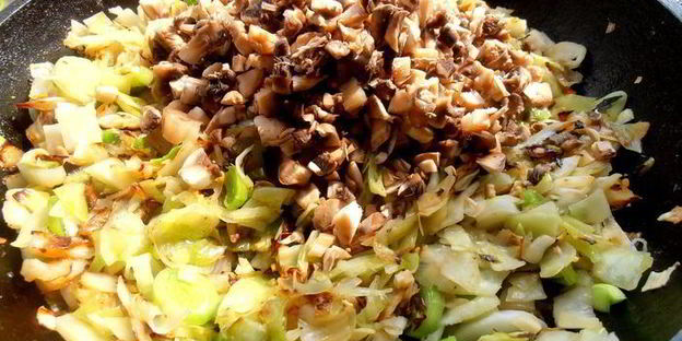 хрустящий постный штрудель с ароматной полезной начинкой