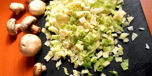 хрустящий постный штрудель с ароматной полезной начинкой