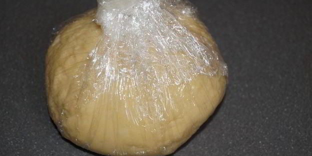 клубничный штрудель с рикоттой