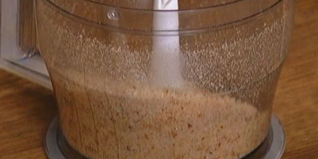 легкий штрудель с вишней и миндалем