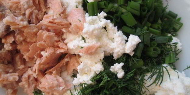 рыбный штрудель из творожного теста